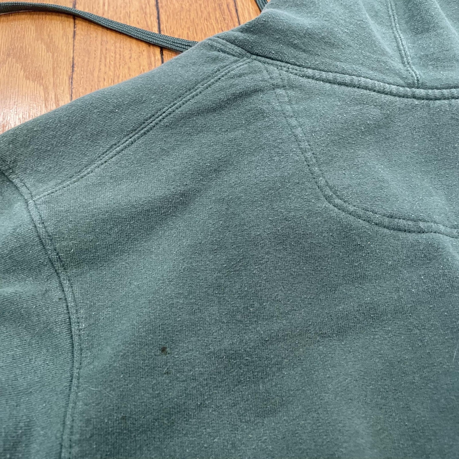 Champion Eco Hoodie Mens Small Pullover Sweatshirt Kangaroo Pocket Athletic