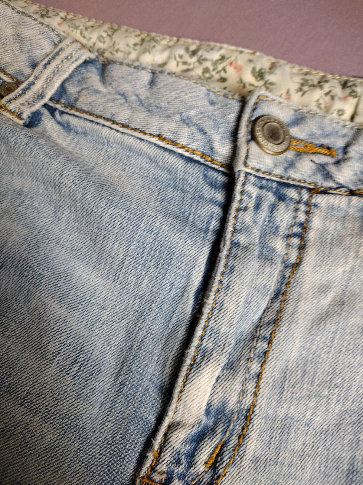 Womens Capri Jeans Light Wash Cuffed Cropped Denim Pants Stretch Casual