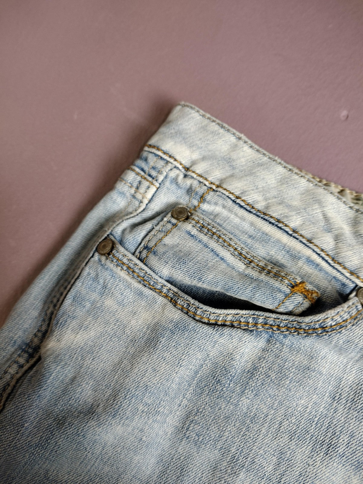 Womens Capri Jeans Light Wash Cuffed Cropped Denim Pants Stretch Casual