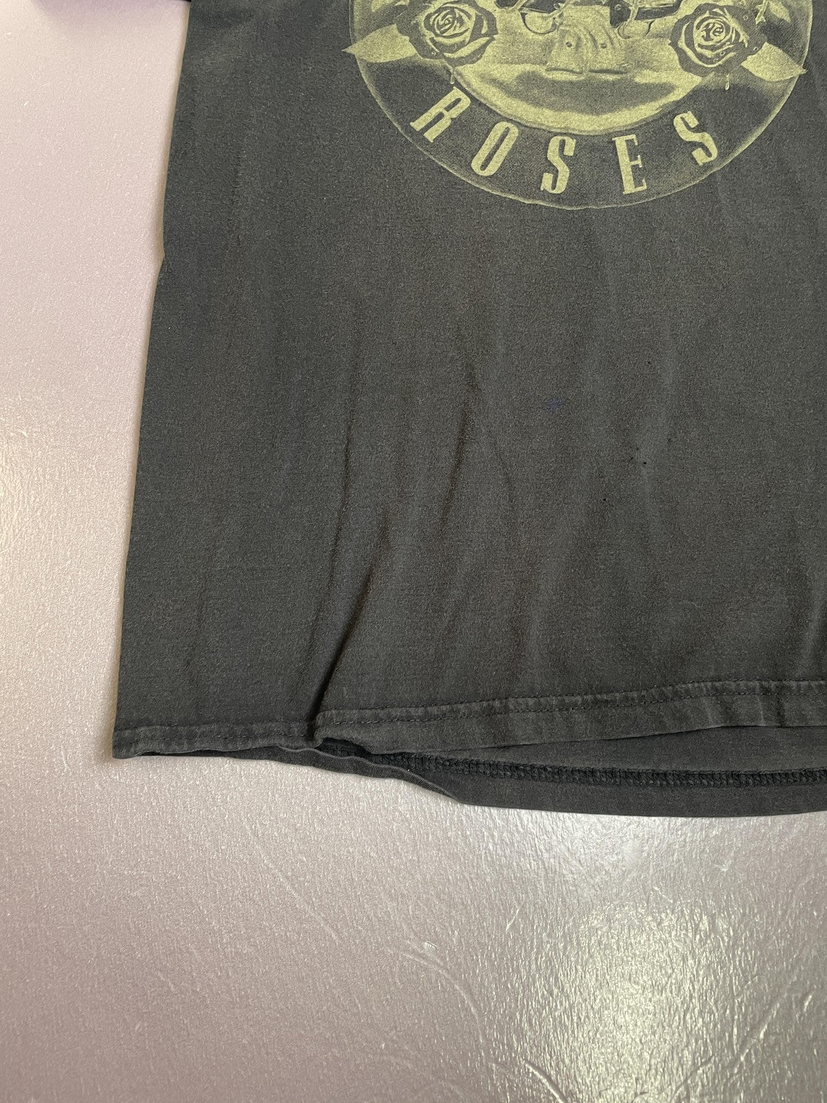 Guns N' Roses Shirt Mens Medium Black Graphic Band Rock Faded T-Shirt Tee