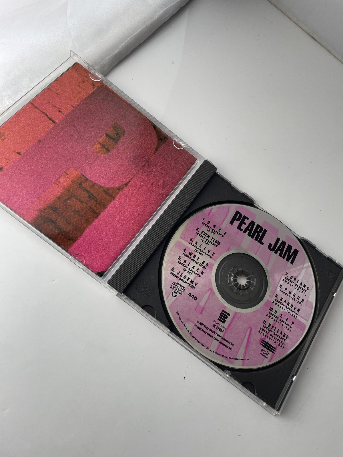 Pearl Jam CD Ten 1991 Grunge Rock Epic ZK 47857 AAD Hype Sticker Alive Even Flow