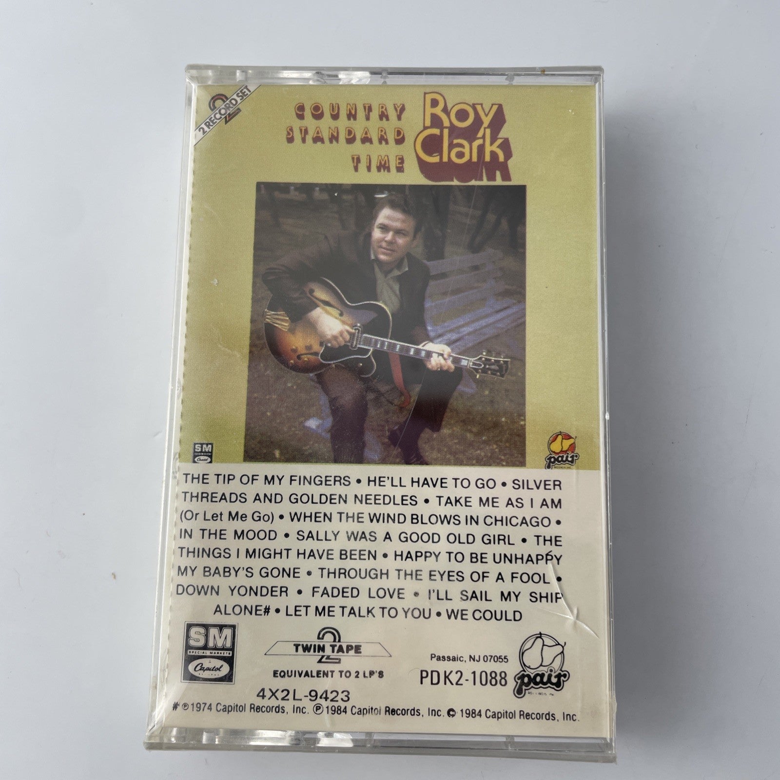 FACTORY SEALED CASSETTE - ROY CLARK - COUNTRY STANDARD TIME