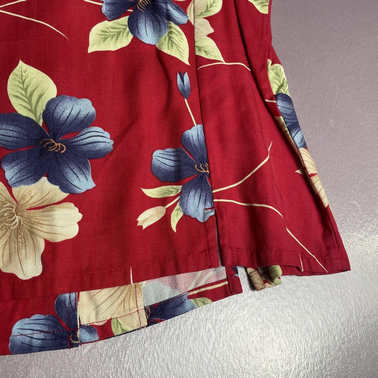 Havana Jacks Cafe Shirt Womens Large Red Sleeveless Floral Rayon Button Up Top