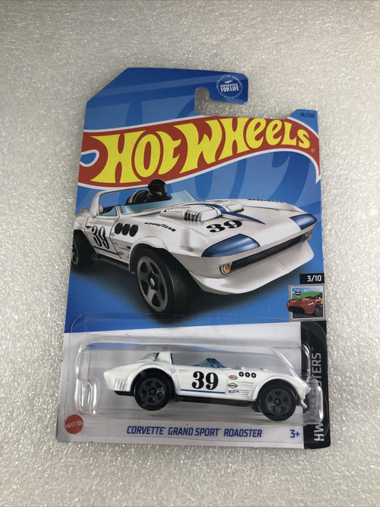 Hot Wheels 2021 HW Roadsters 3/10 White Corvette Grand Sport Roster 14/250