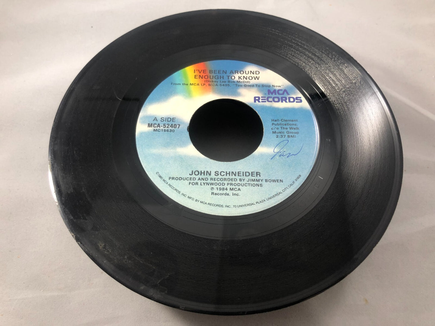 JOHN SCHNEIDER I'VE BEEN AROUND ENOUGH TO KNOW/TROUBLE (G+) MCA-52407 45 RECORD