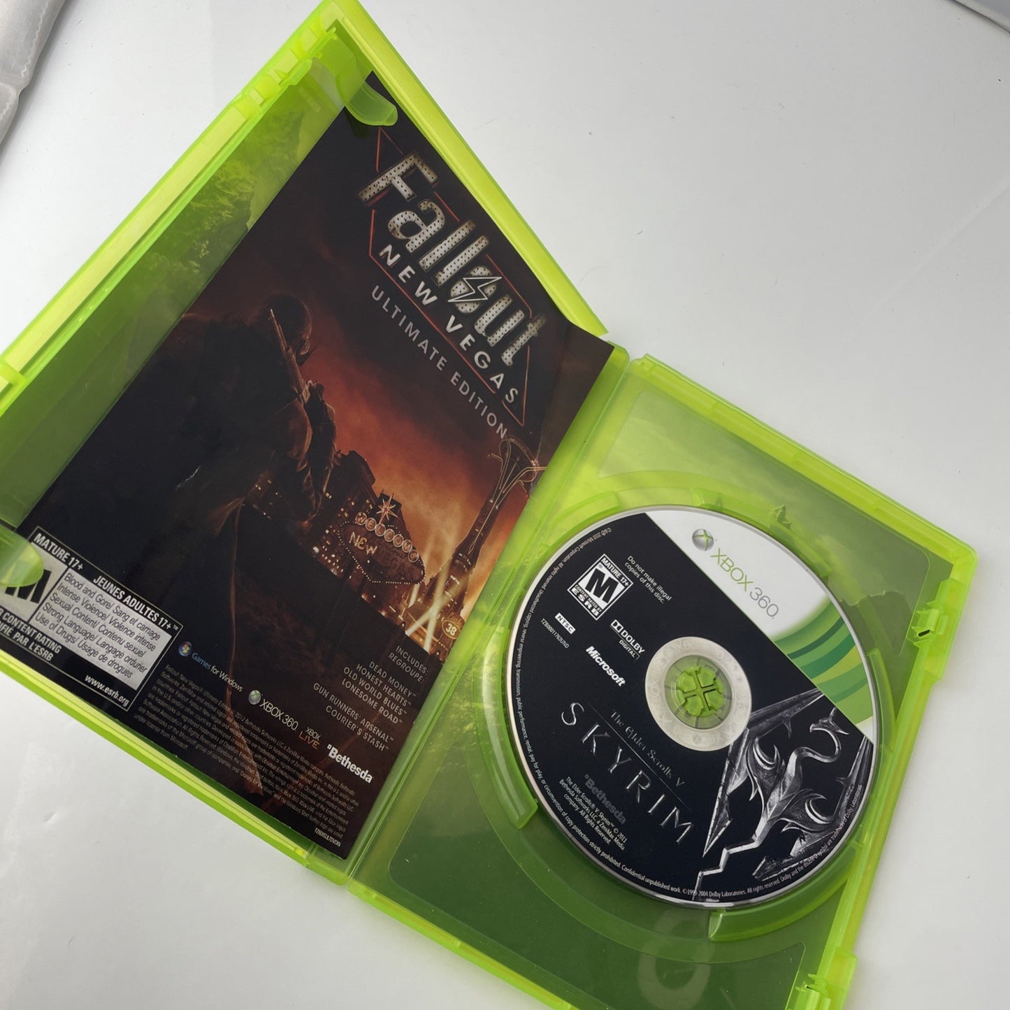 The Elder Scrolls V: Skyrim (Microsoft Xbox 360, 2011) No Manual