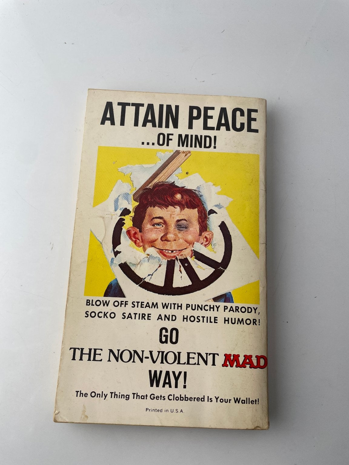 The Non-Violent Mad William M. Gaines 1972 First Printing Warner