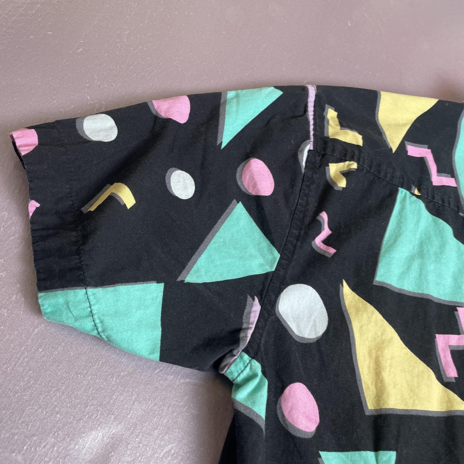 Massive Shirt Mens Medium Black Pastel Geometric Short Sleeve Casual Button Up