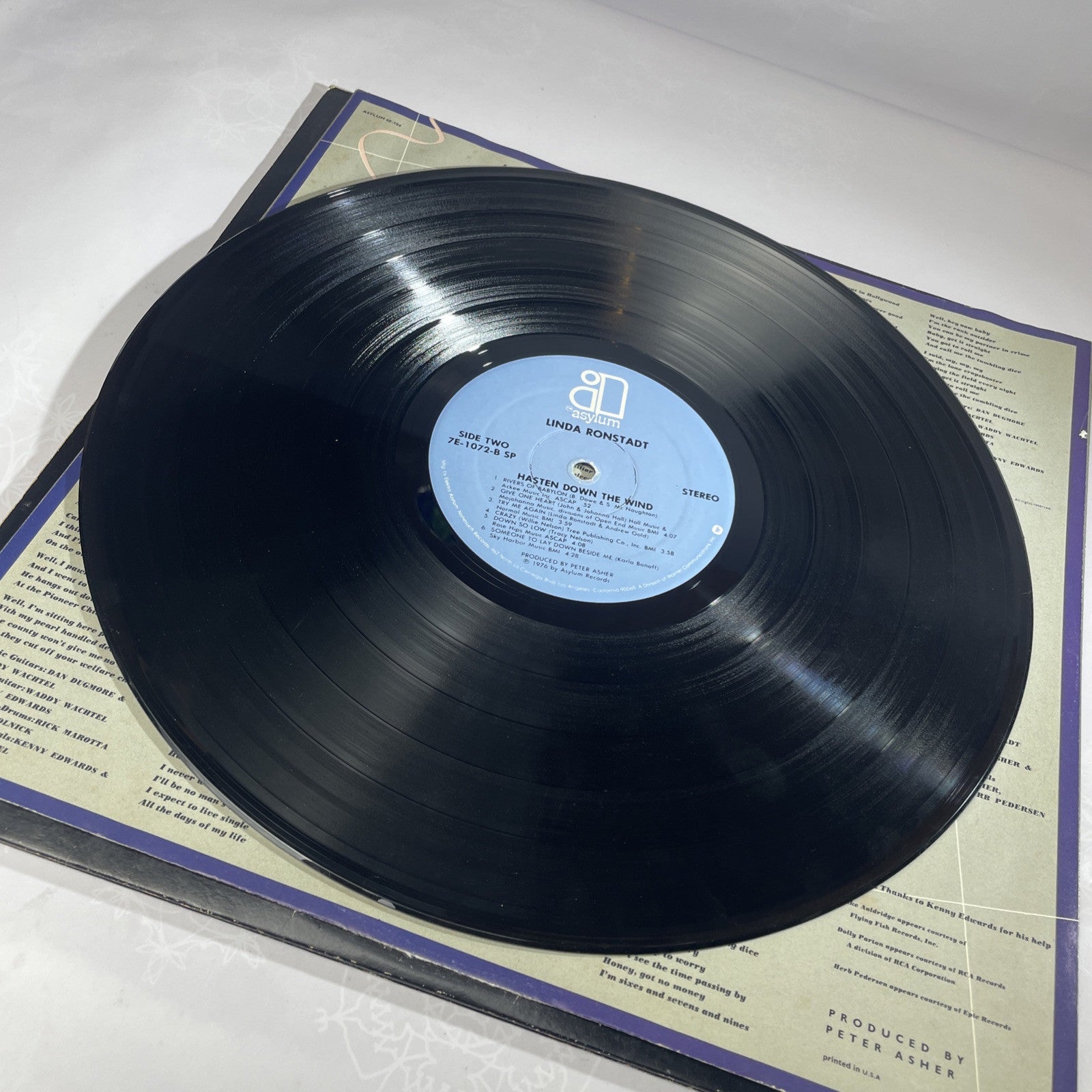 Linda Ronstadt Hasten Down The Wind Vinyl Record LP Asylum Records 7E-1072B