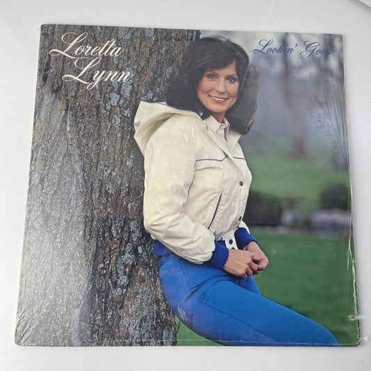 LORETTA LYNN LOOKIN' GOOD LP 1980 - nice copy - saw cut in cover USA
